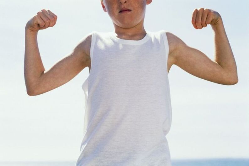 силен тийнейджър и уголемяване на пениса на 14 години